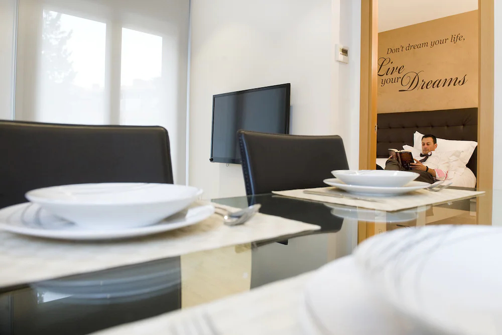 Home To Home Barcelona