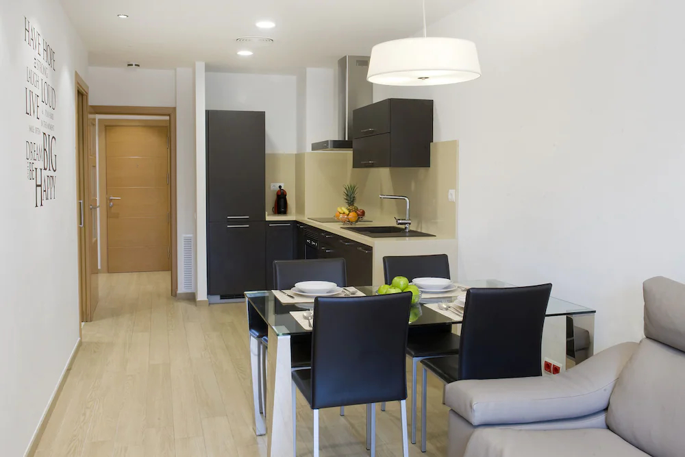 Home To Home Barcelona