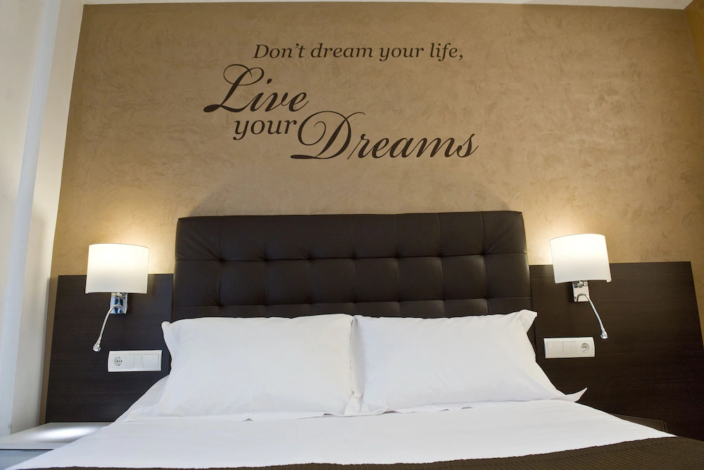 Home To Home Barcelona