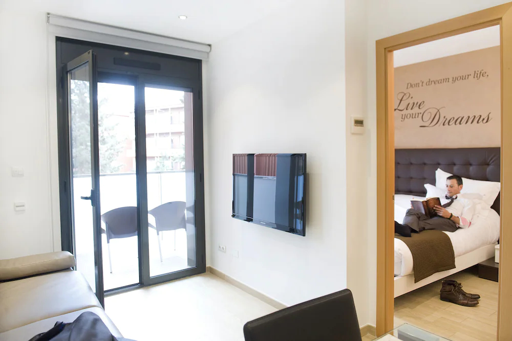 Home To Home Barcelona