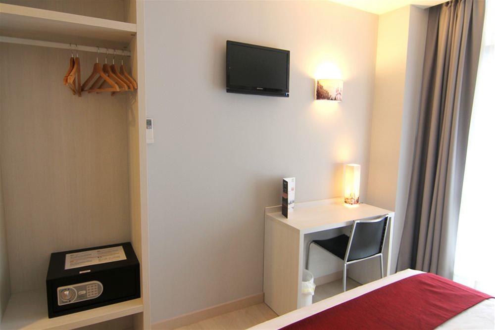 Hostal Aslyp 114 Barcelona