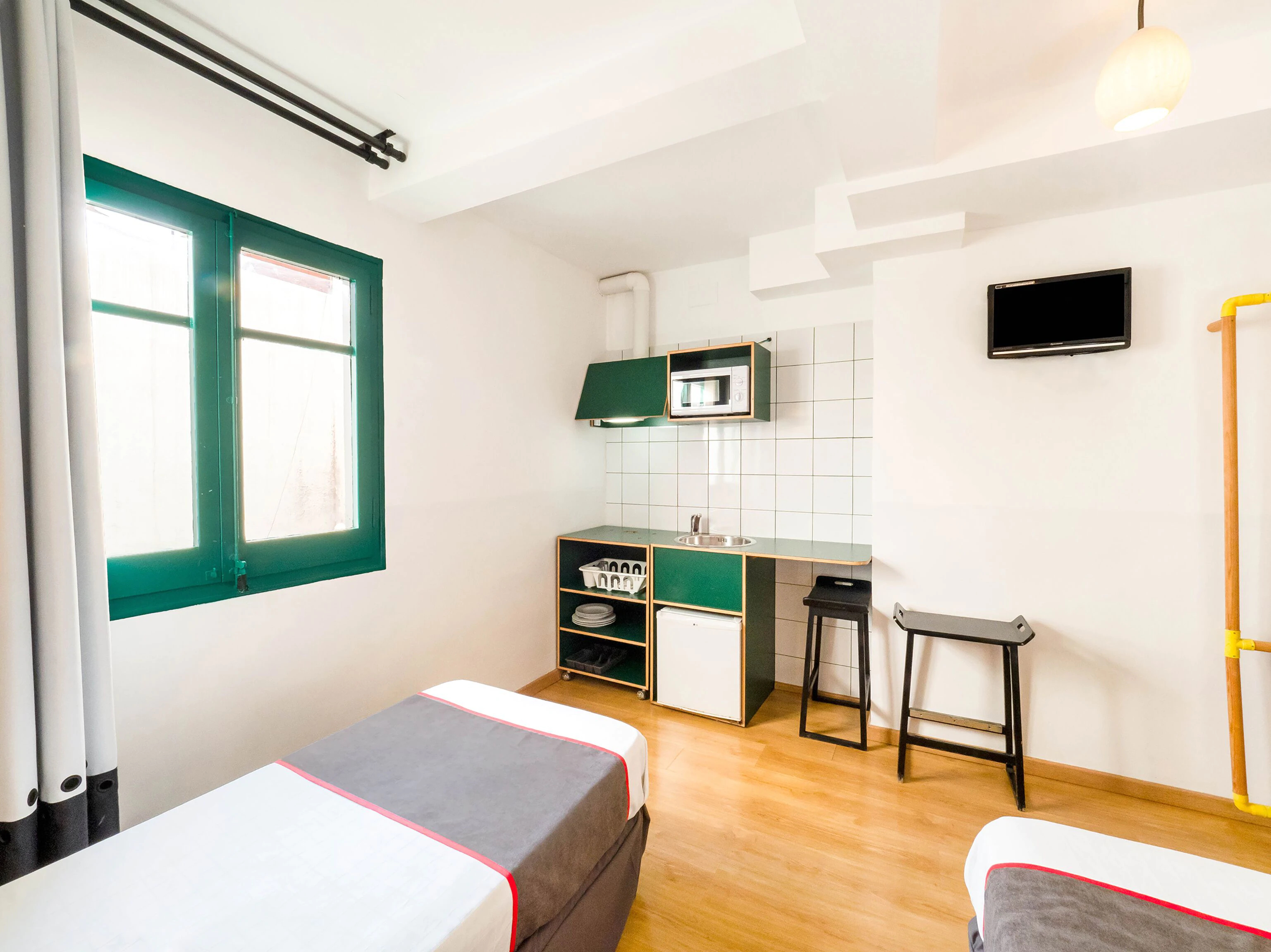 Hostal Athenas Sant Adria de Besos