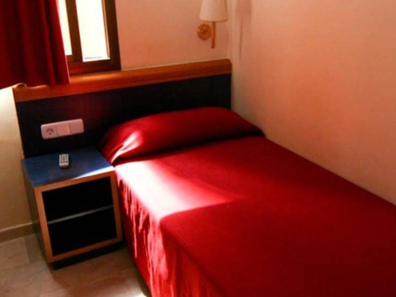 Hostal Baler
