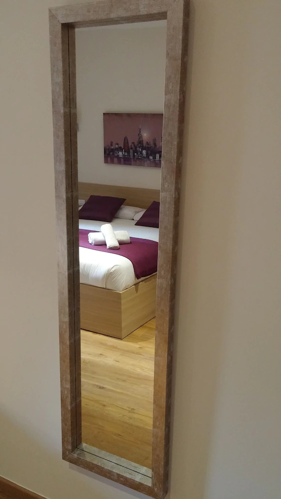 Hostal Barcelona Travel