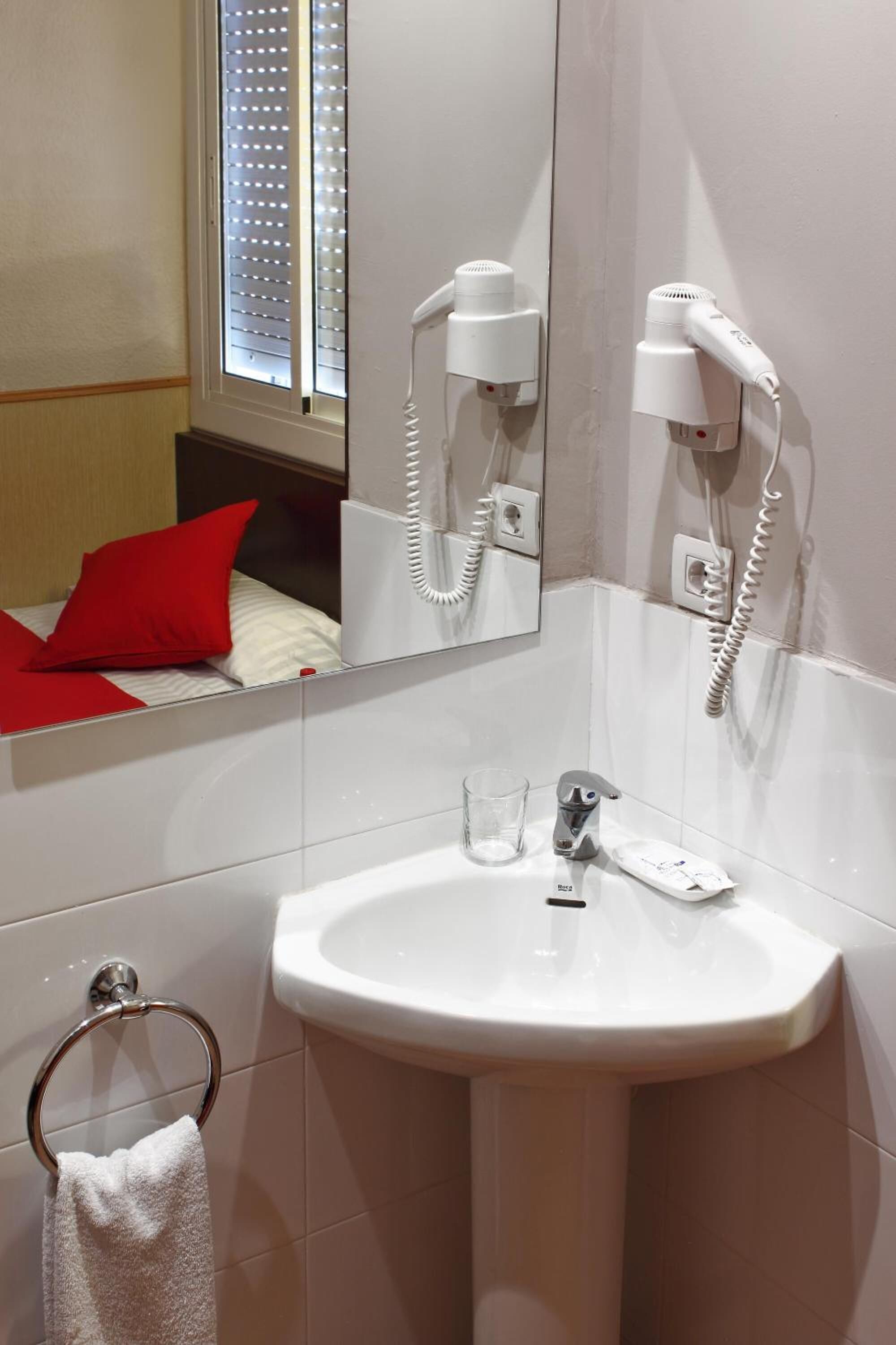 Hostal BCN Port