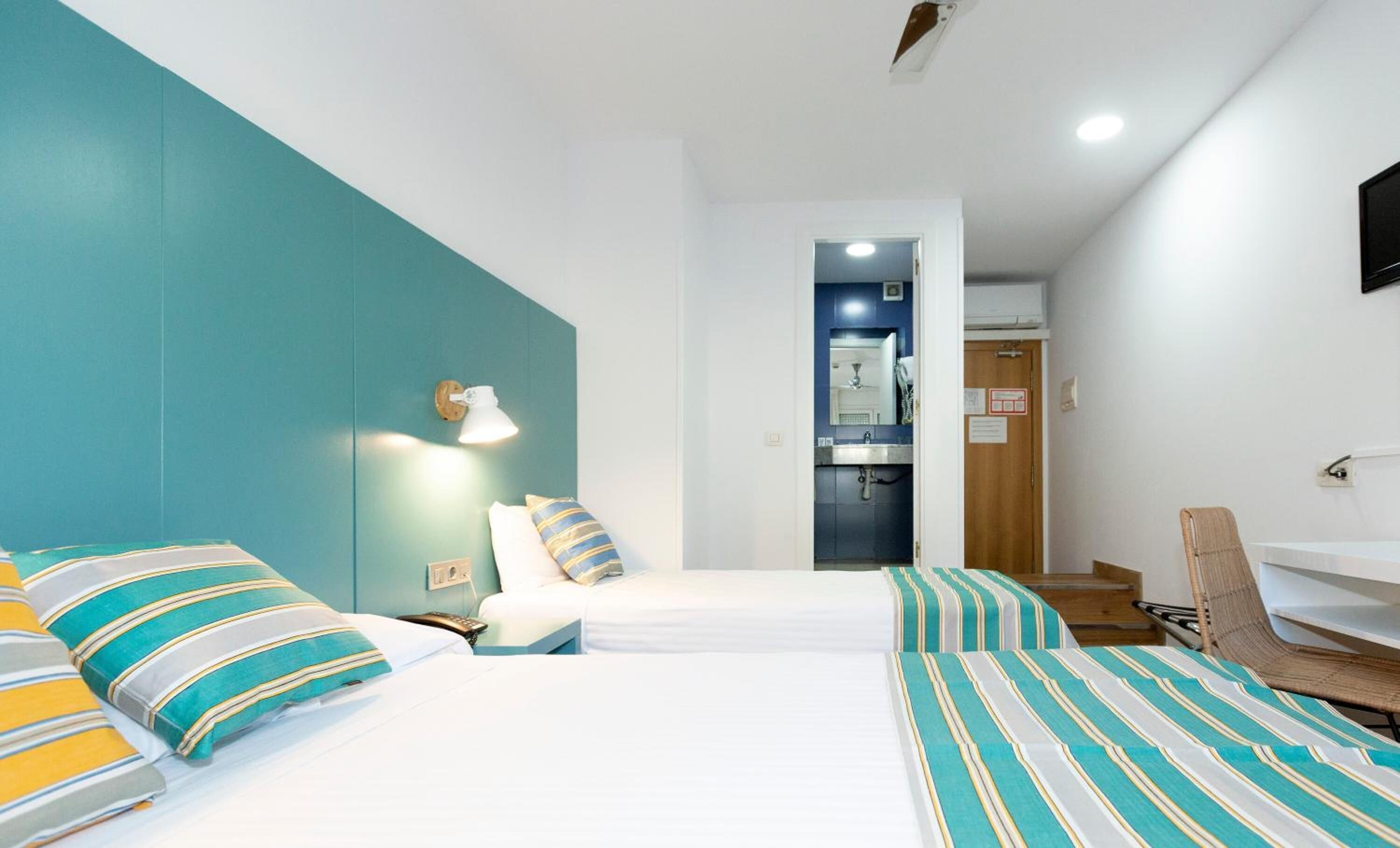 Hostal BCN Port