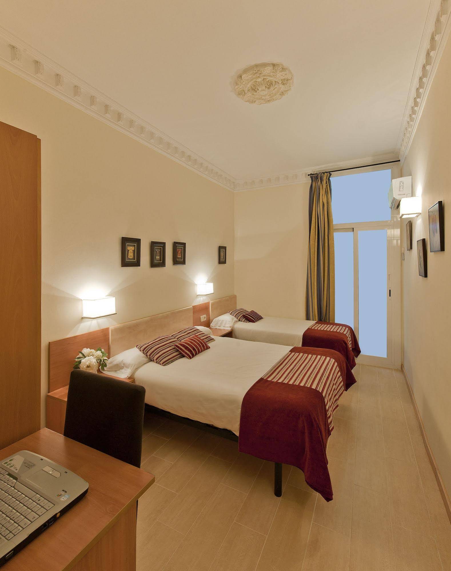 Hostal Central Barcelona