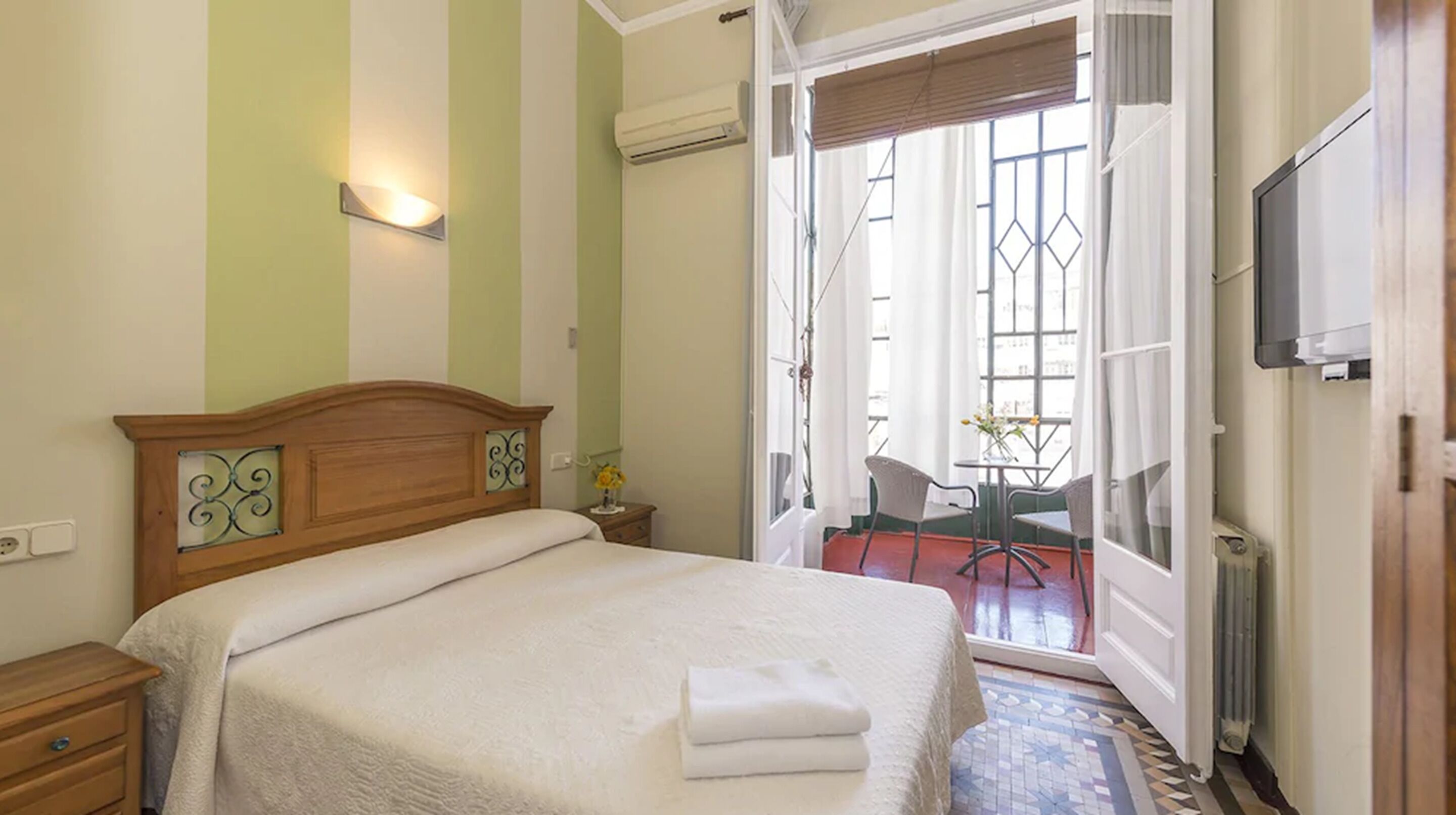 Hostal Girona