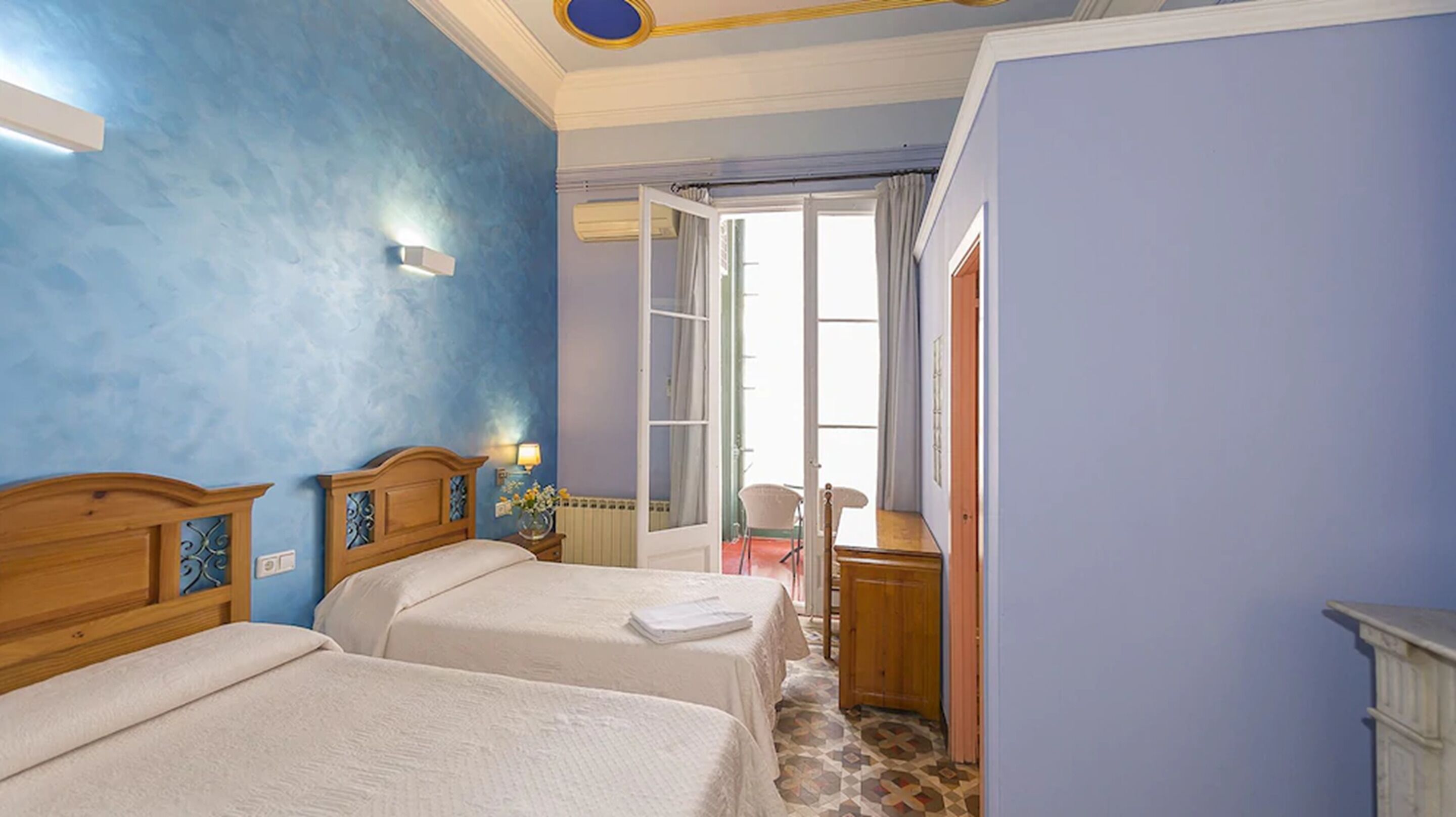 Hostal Girona