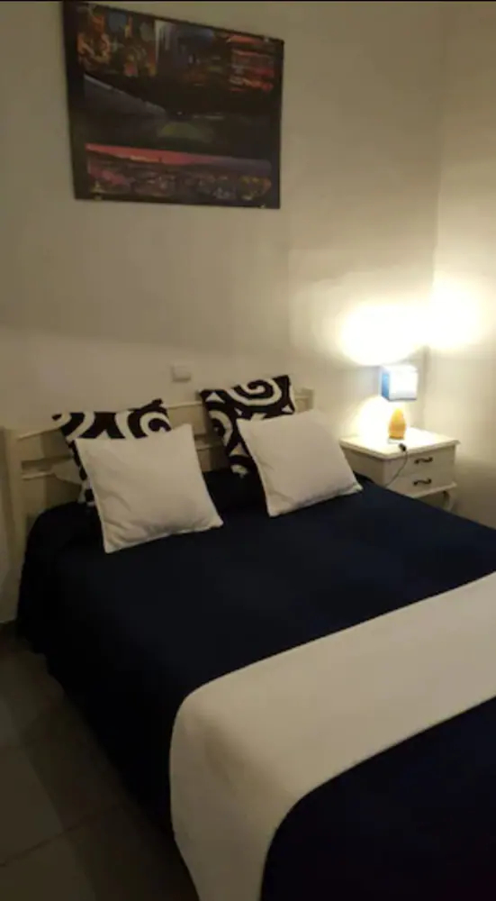 Hostal Parisien