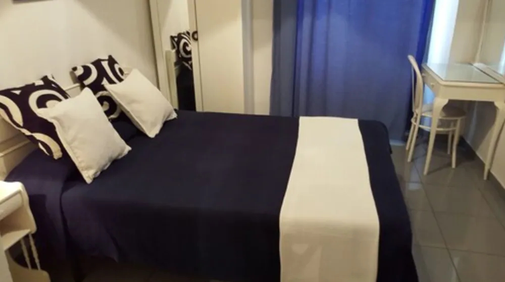 Hostal Parisien