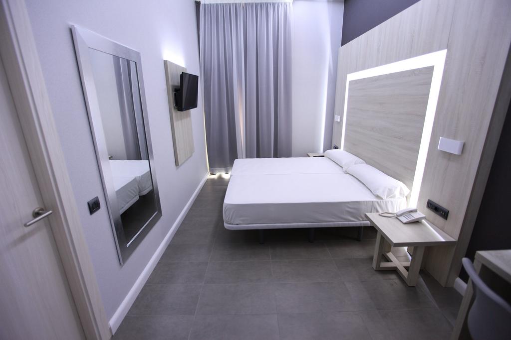 Hostal Plaza Goya BCN