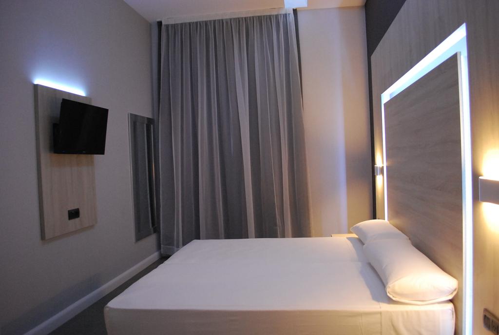 Hostal Plaza Goya BCN