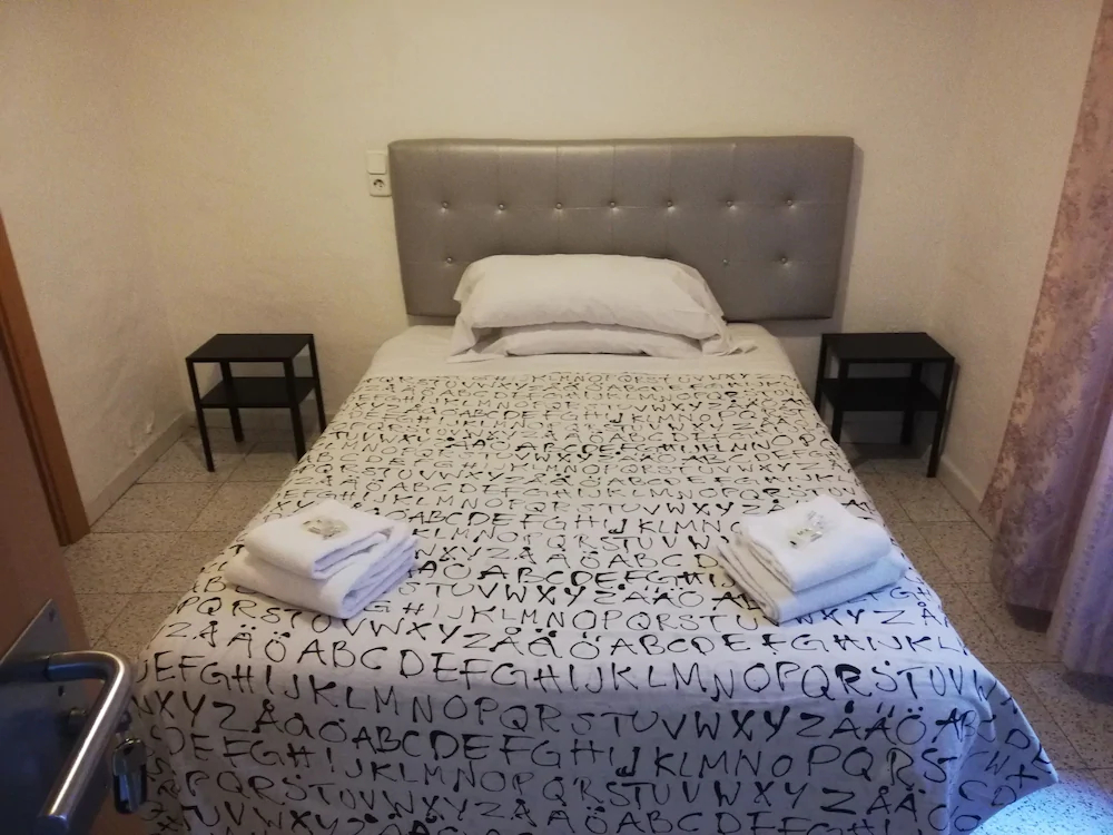Hostal River