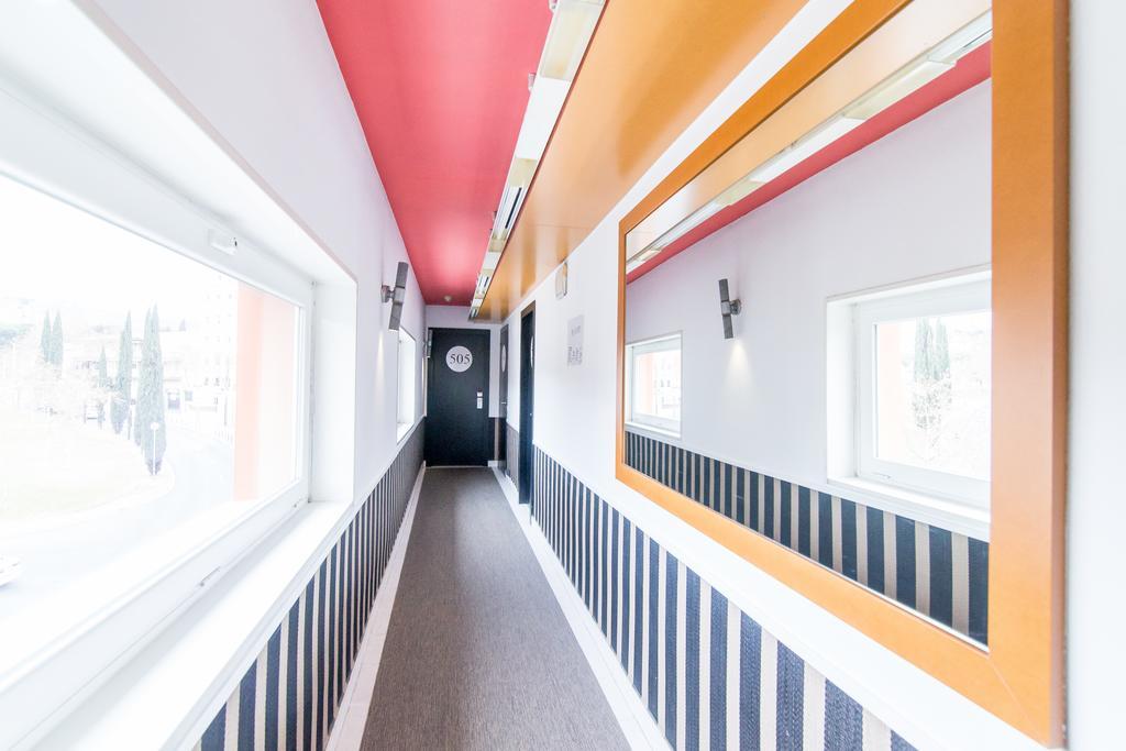 Hotel Colors