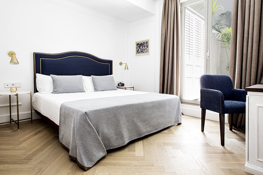 Hotel Midmost