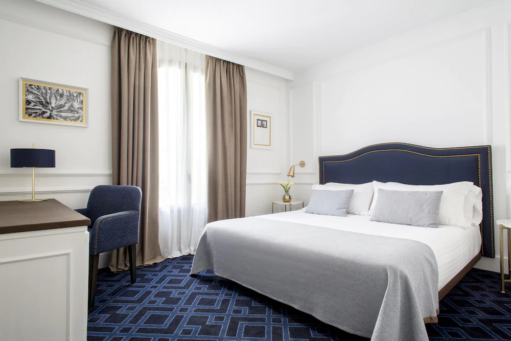 Hotel Midmost