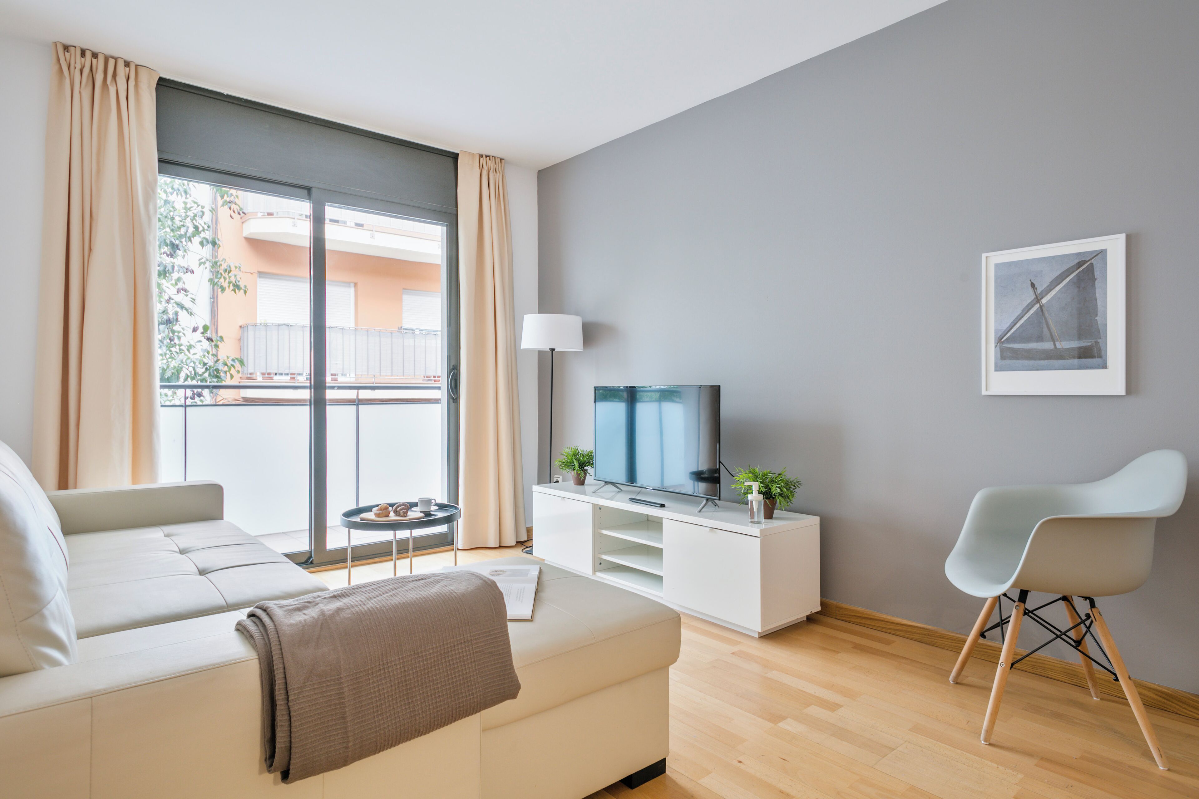 Inside Barcelona Apartments Princep