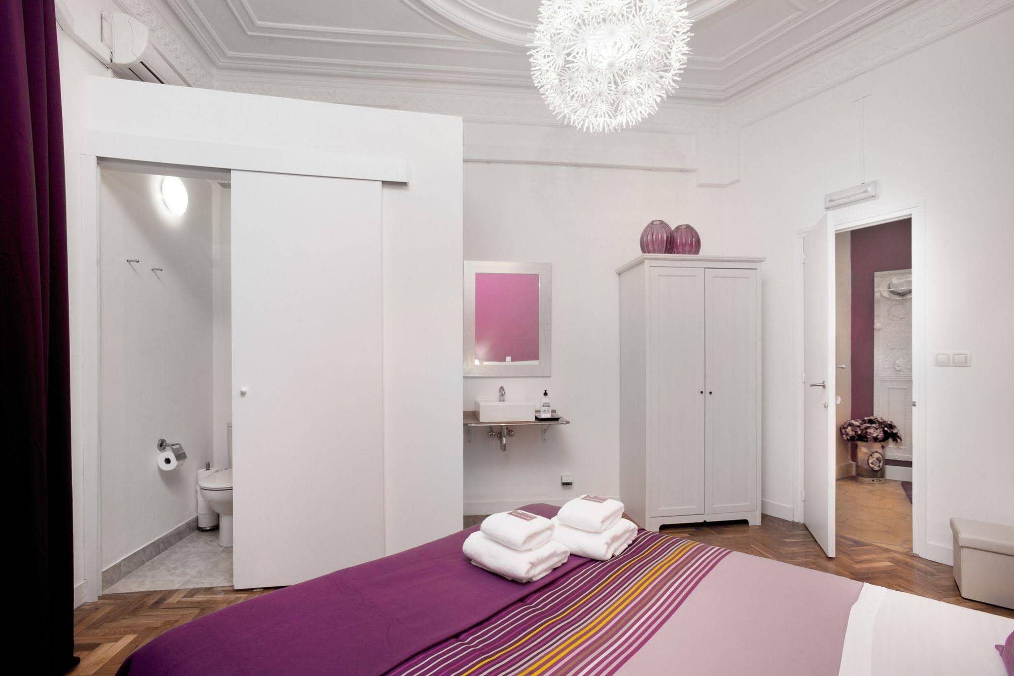 Jardinets Guest House