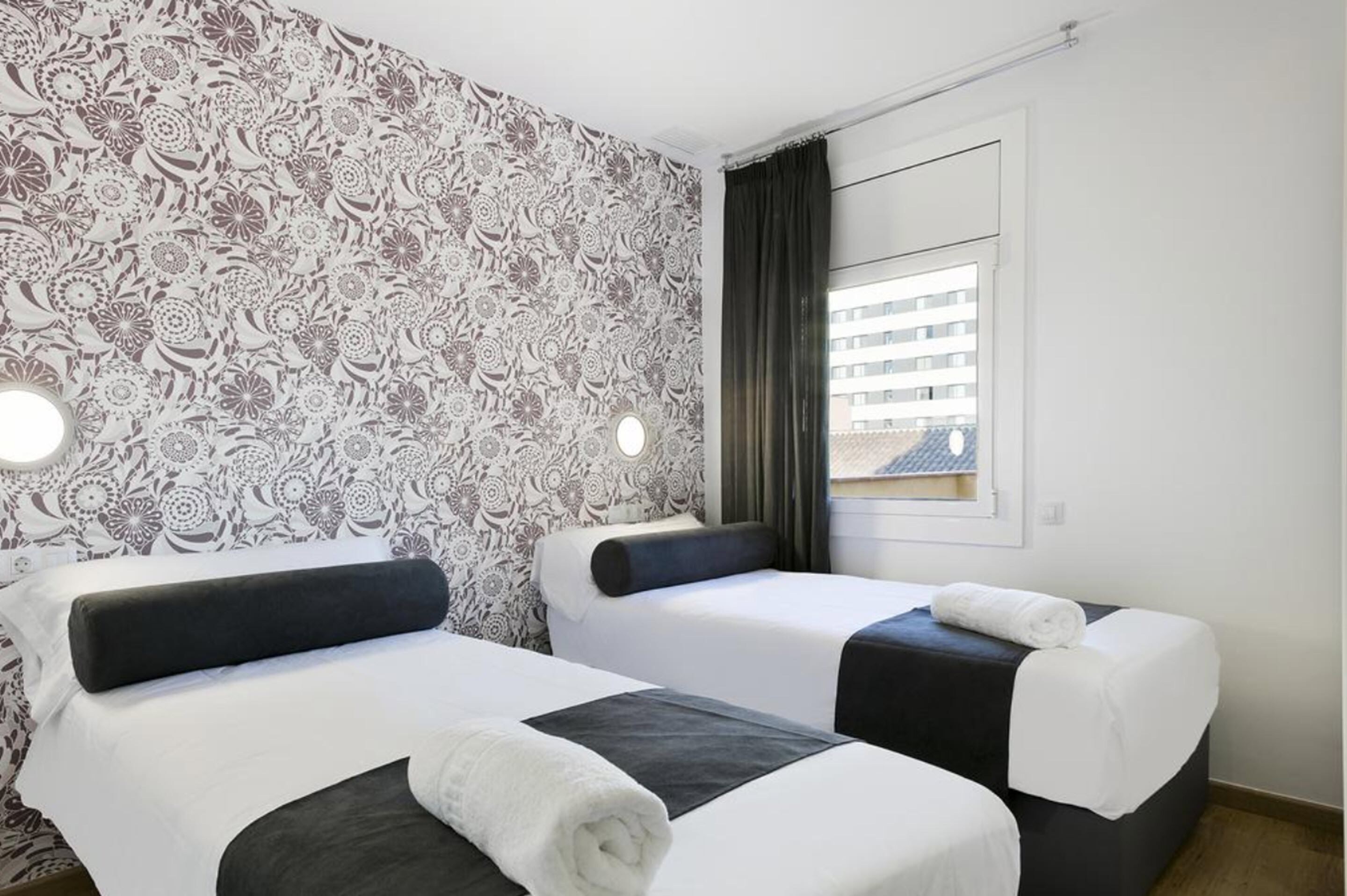 Mar Apartments