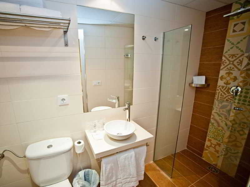 Mare Nostrum Hostal