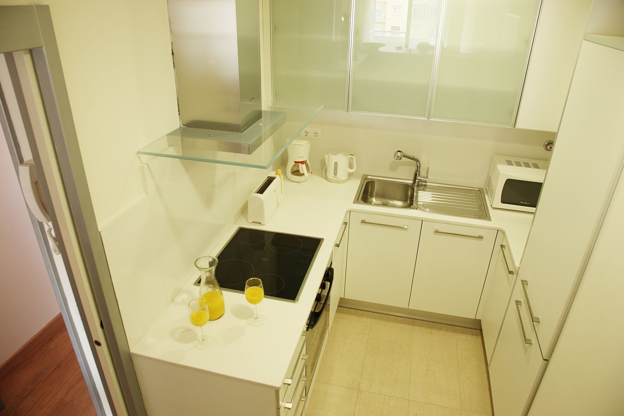 MH Apartments Central Barcelona