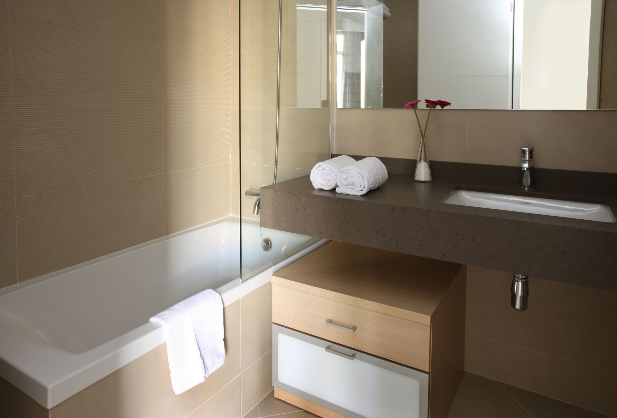 MH Apartments Central Barcelona