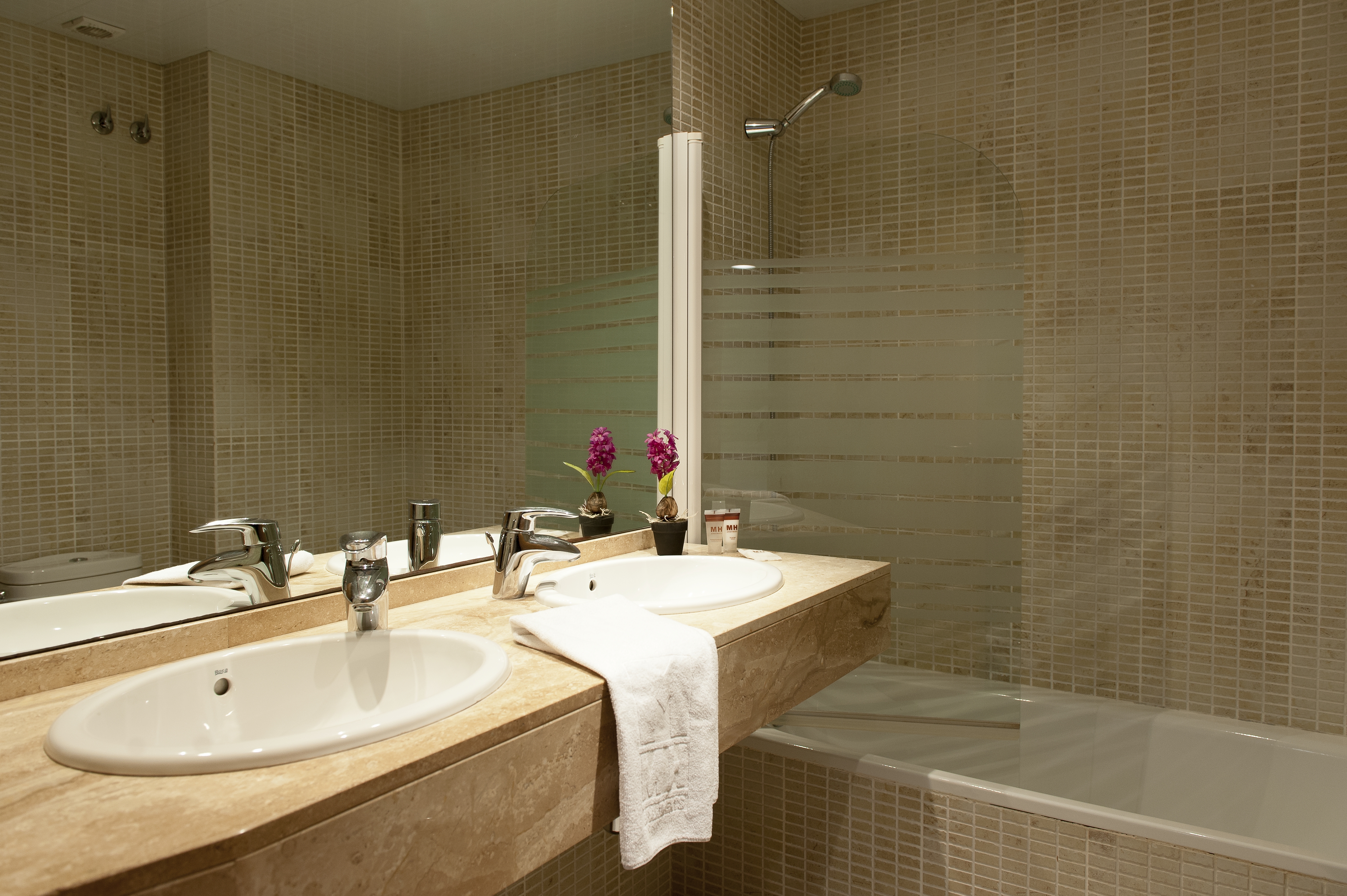 MH Apartments Gracia