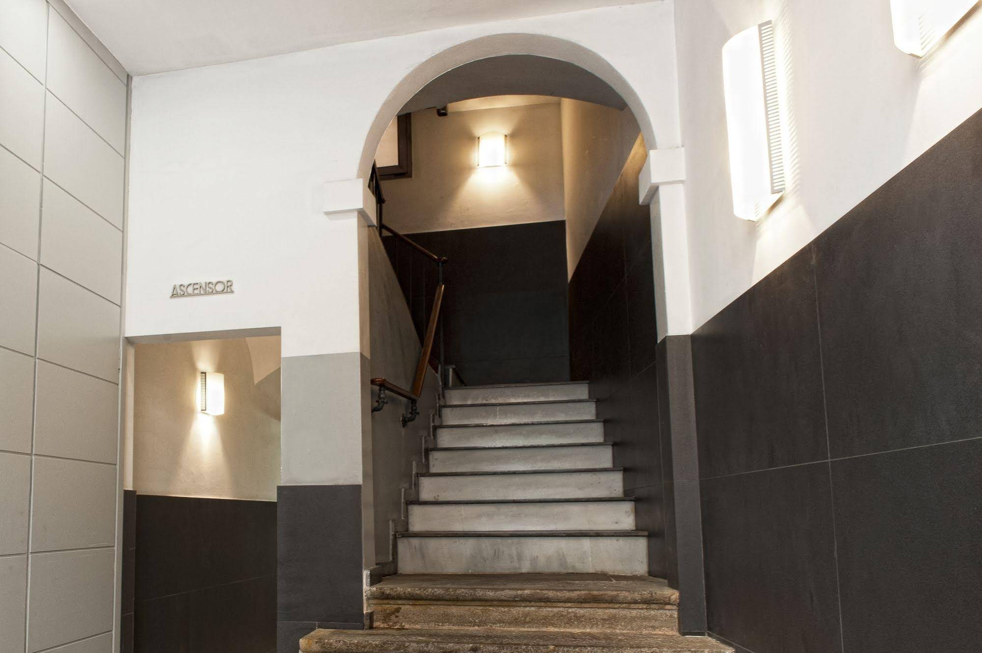 MH Apartments Liceo