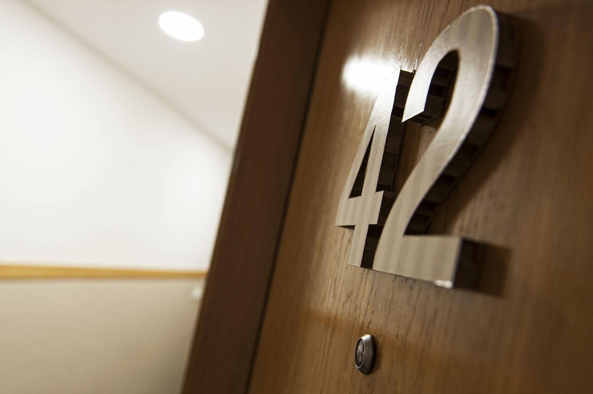 MH Apartments Liceo