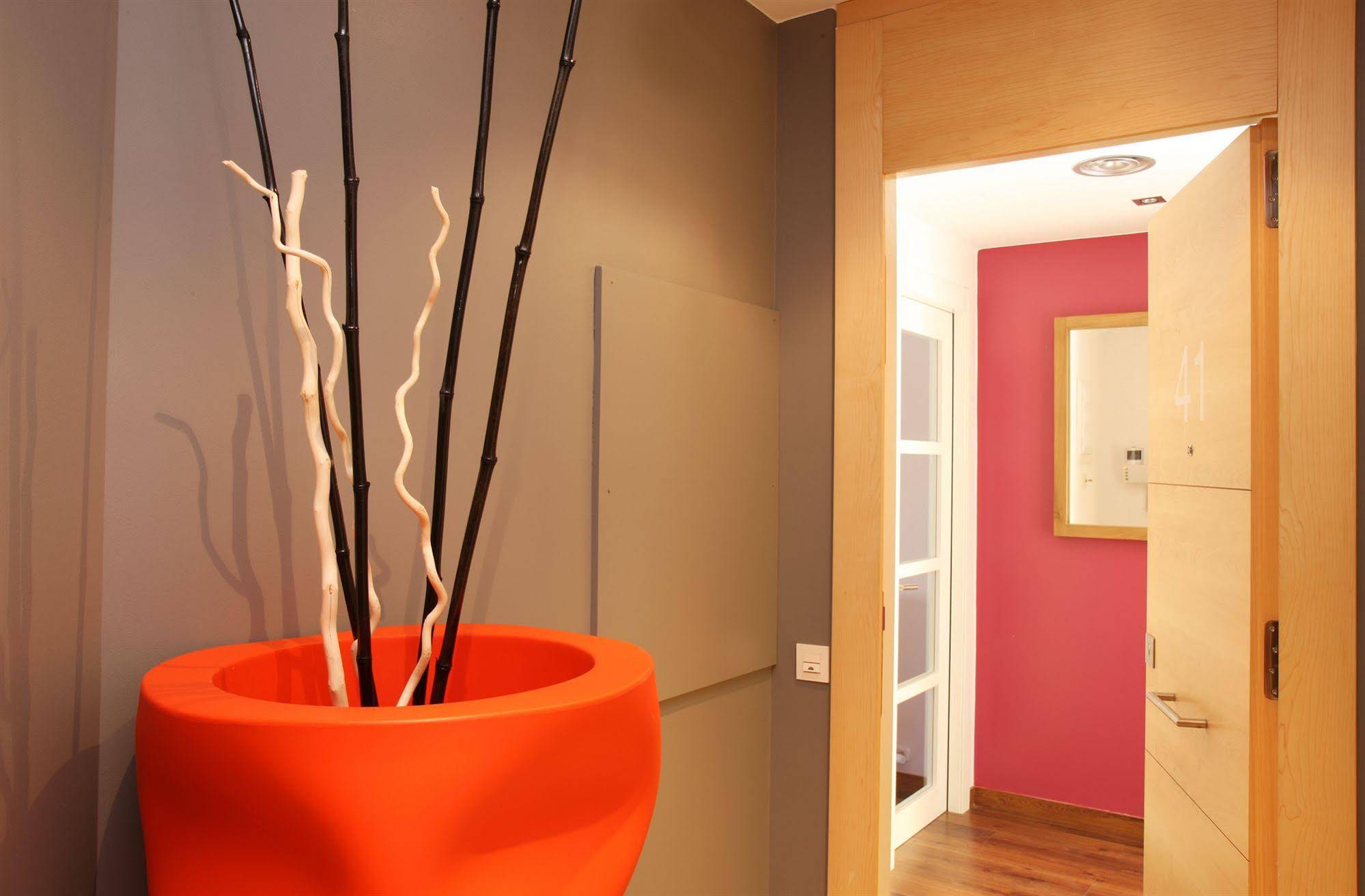 MH Apartments Suites