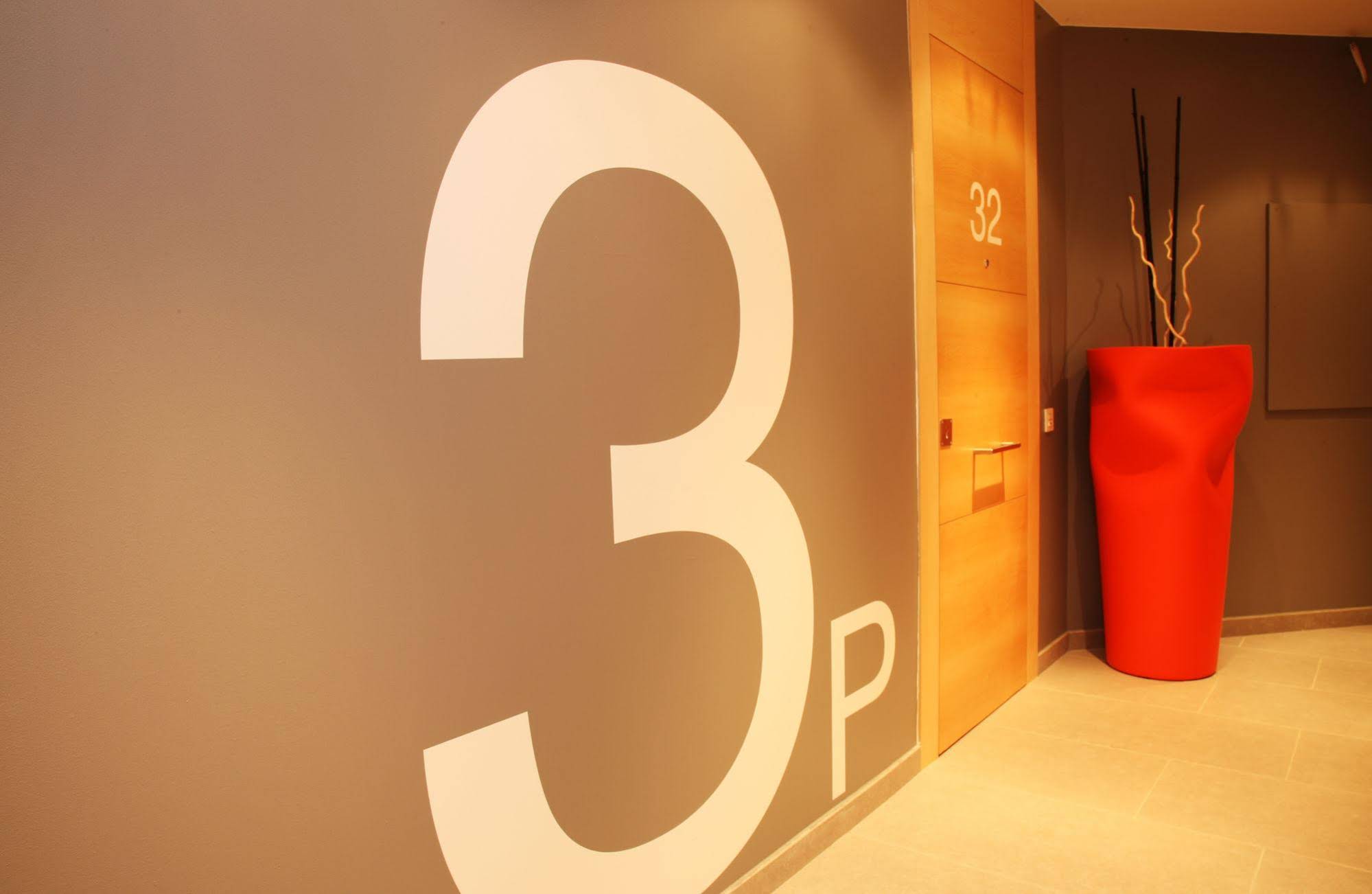 MH Apartments Suites