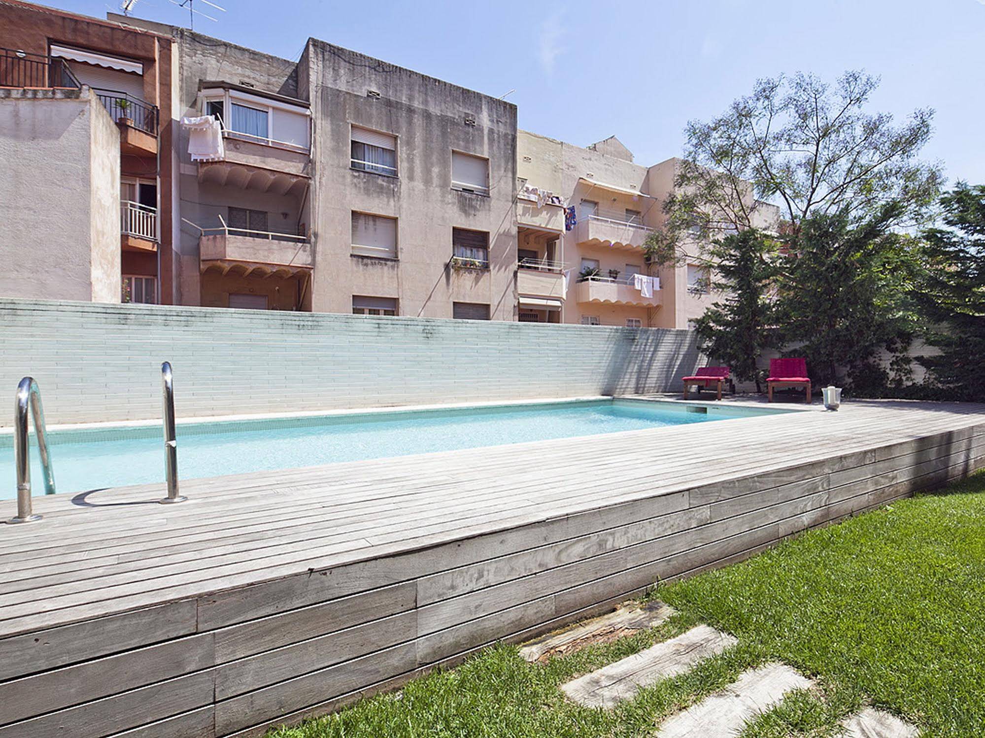My Space Barcelona Gracia Pool Center