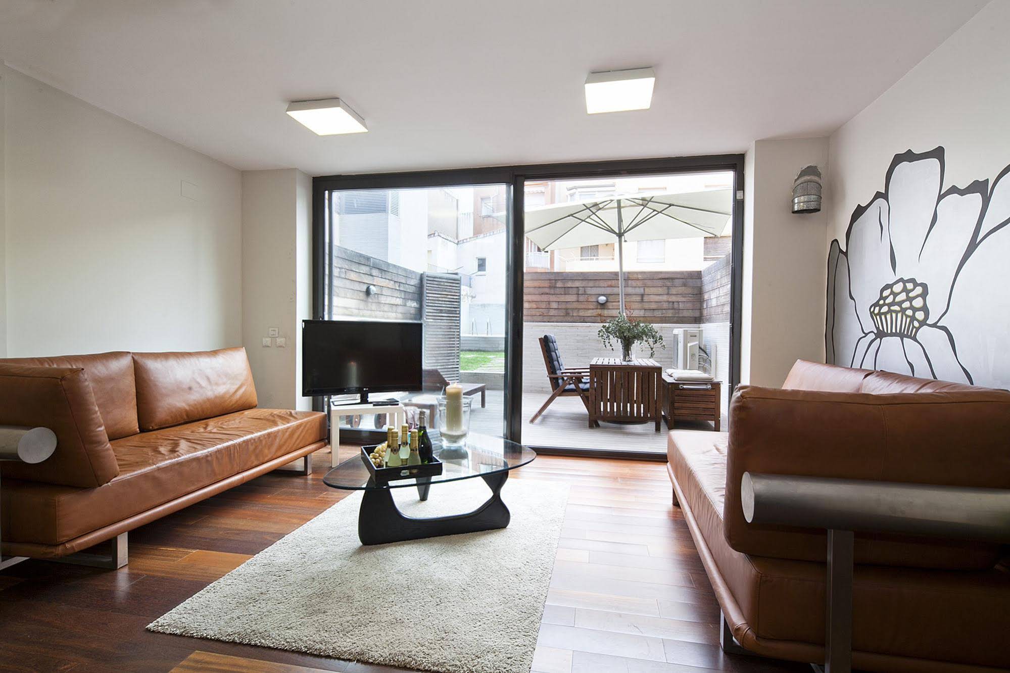 My Space Barcelona Gracia Pool Center