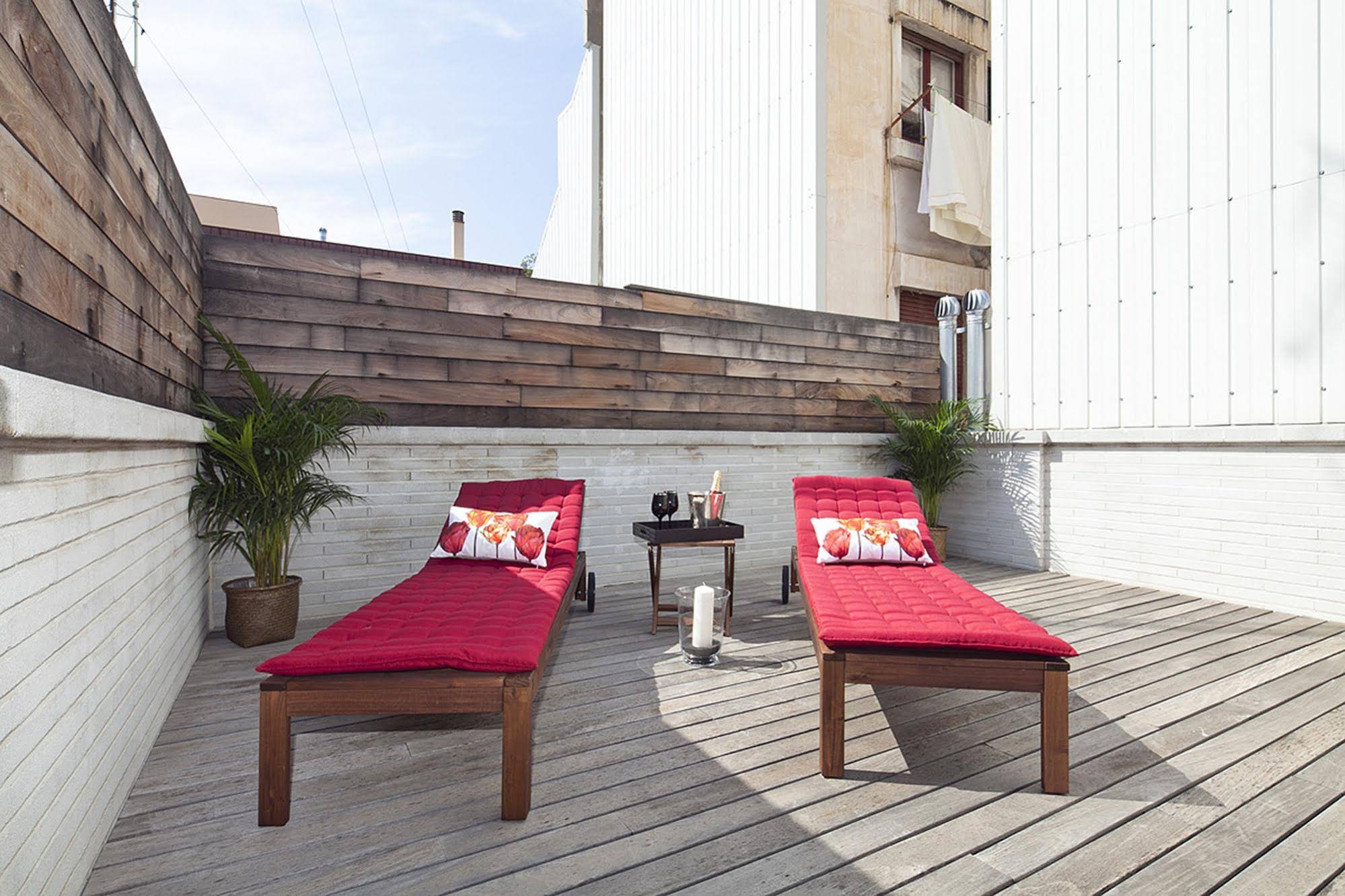 My Space Barcelona Gracia Pool Center