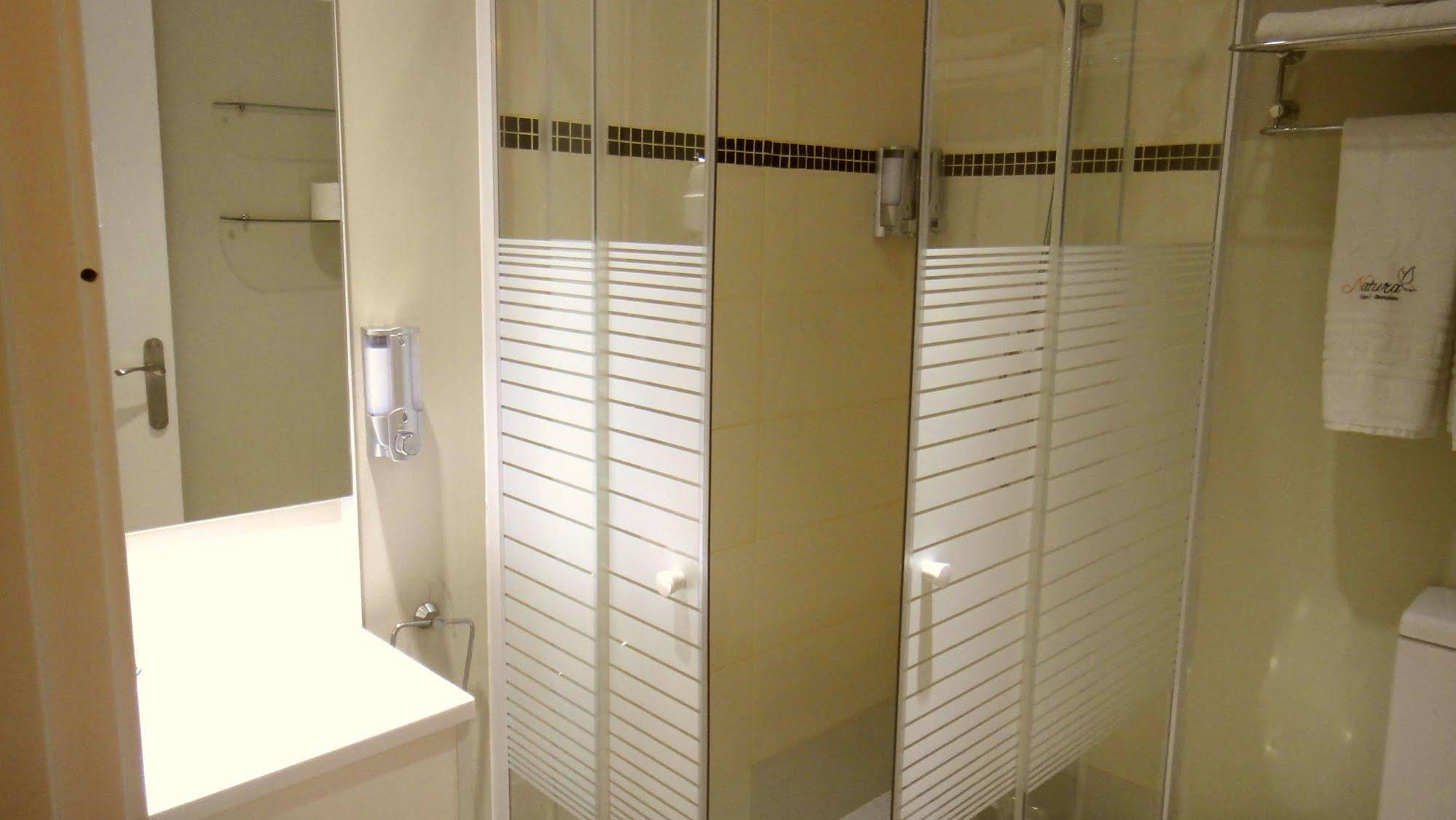 Natura Barcelona Hostal