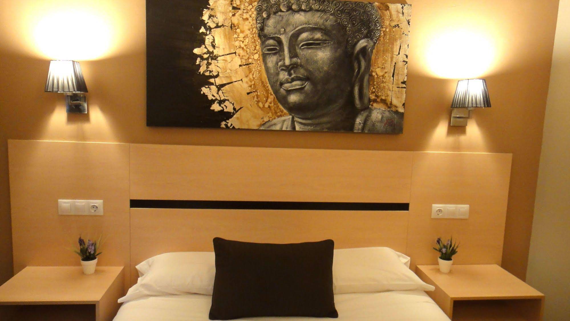 Natura Barcelona Hostal