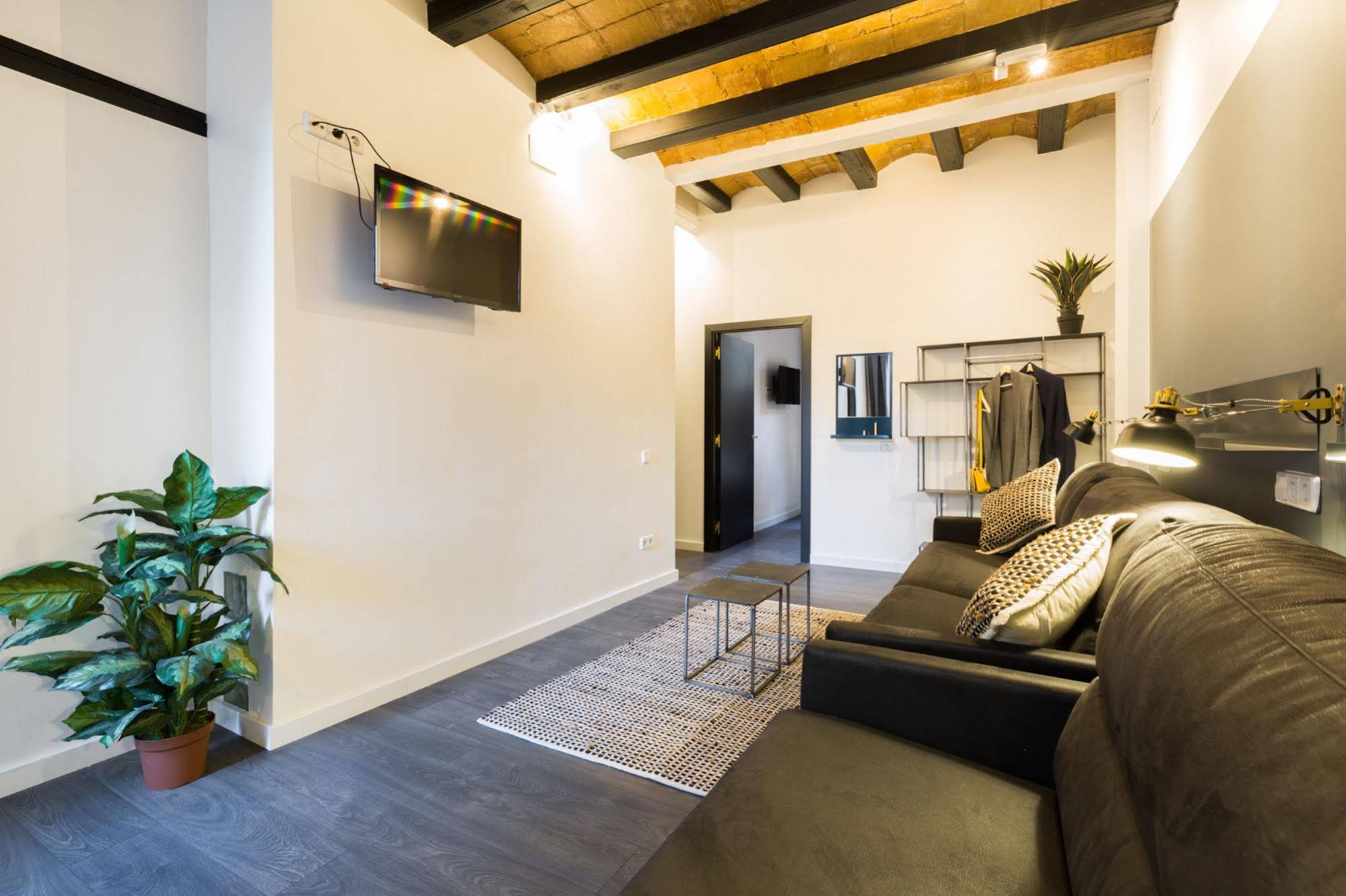 No 23 - The Streets Apartments
