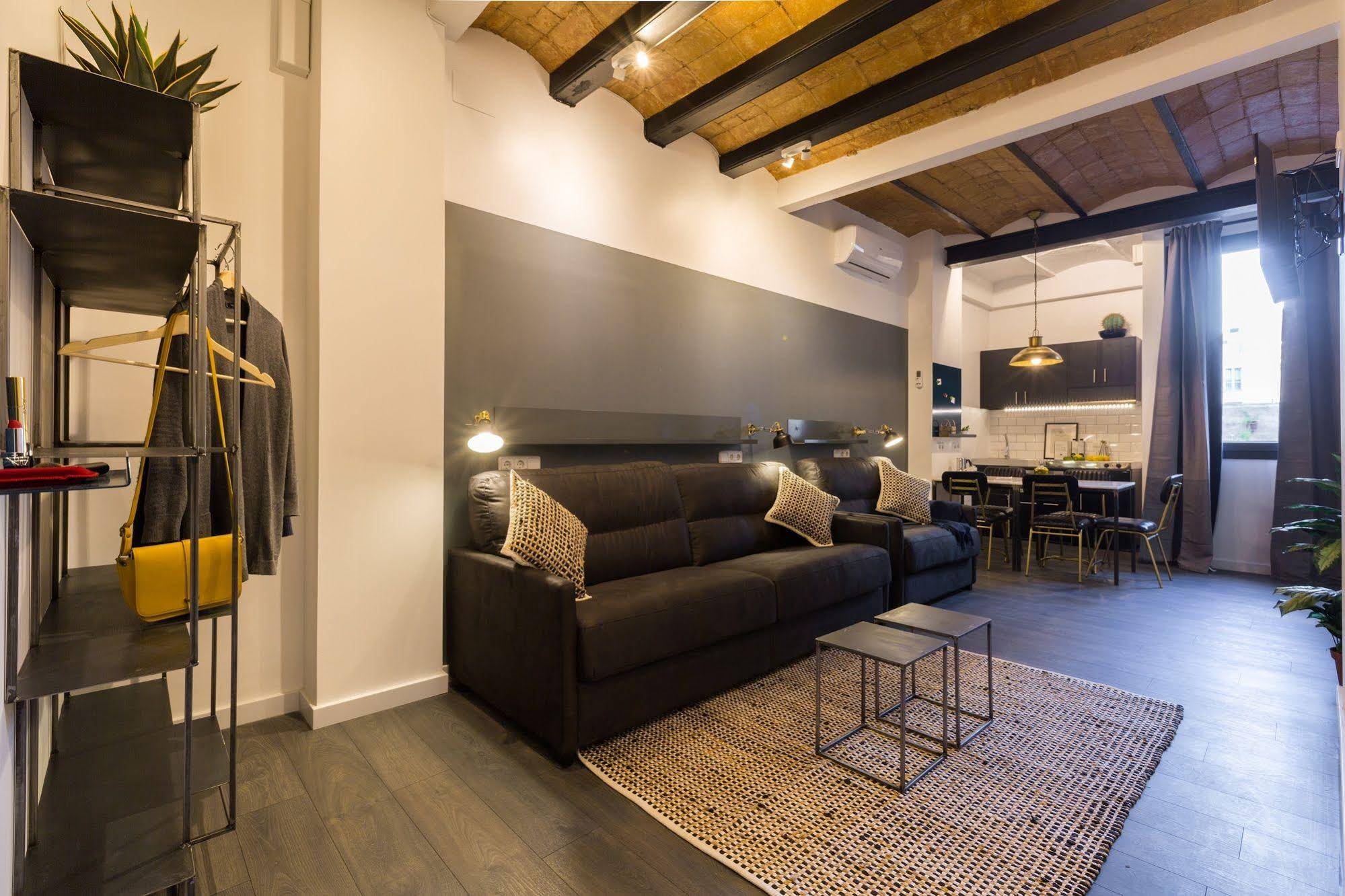 No 23 - The Streets Apartments