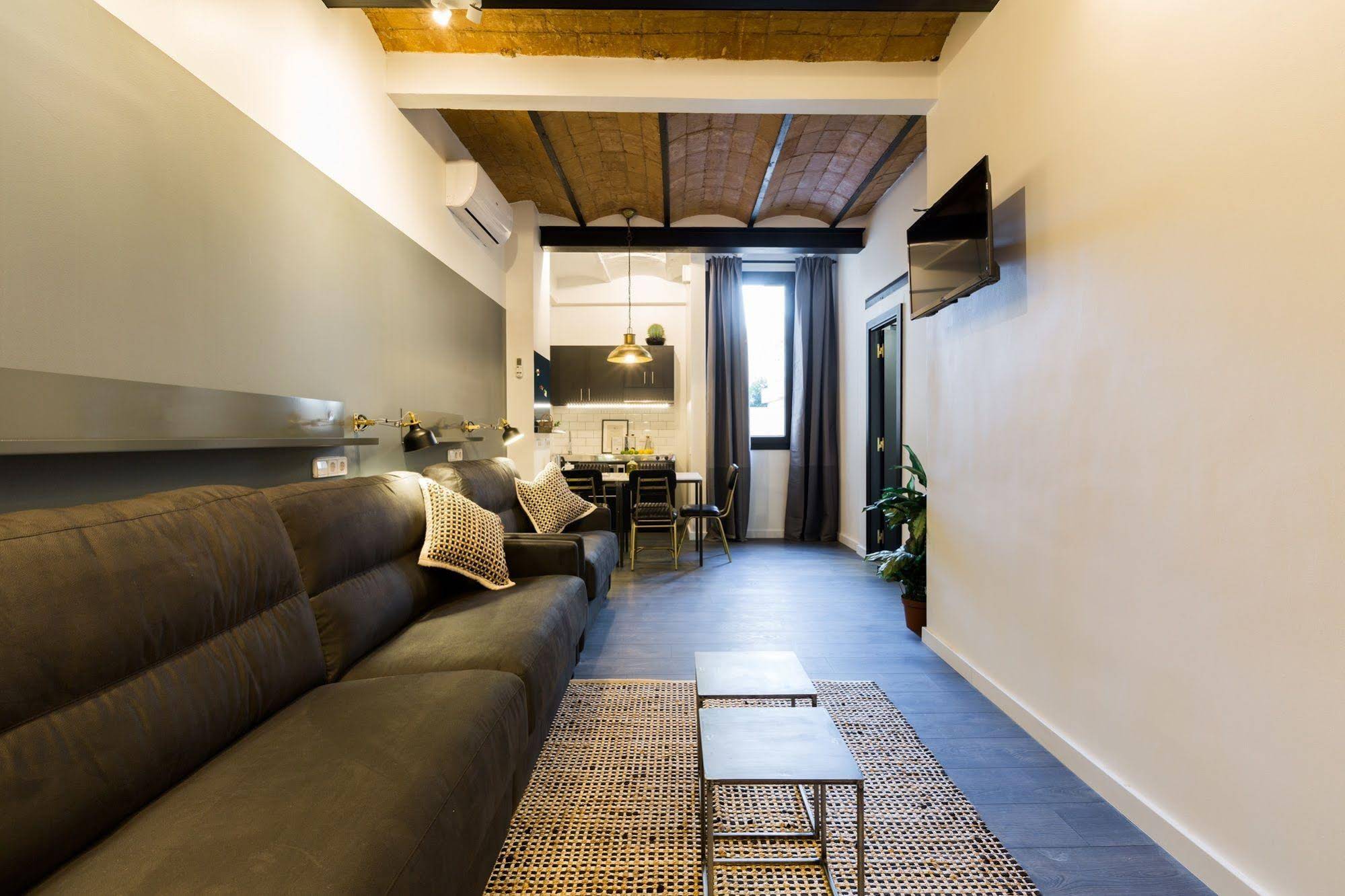 No 23 - The Streets Apartments