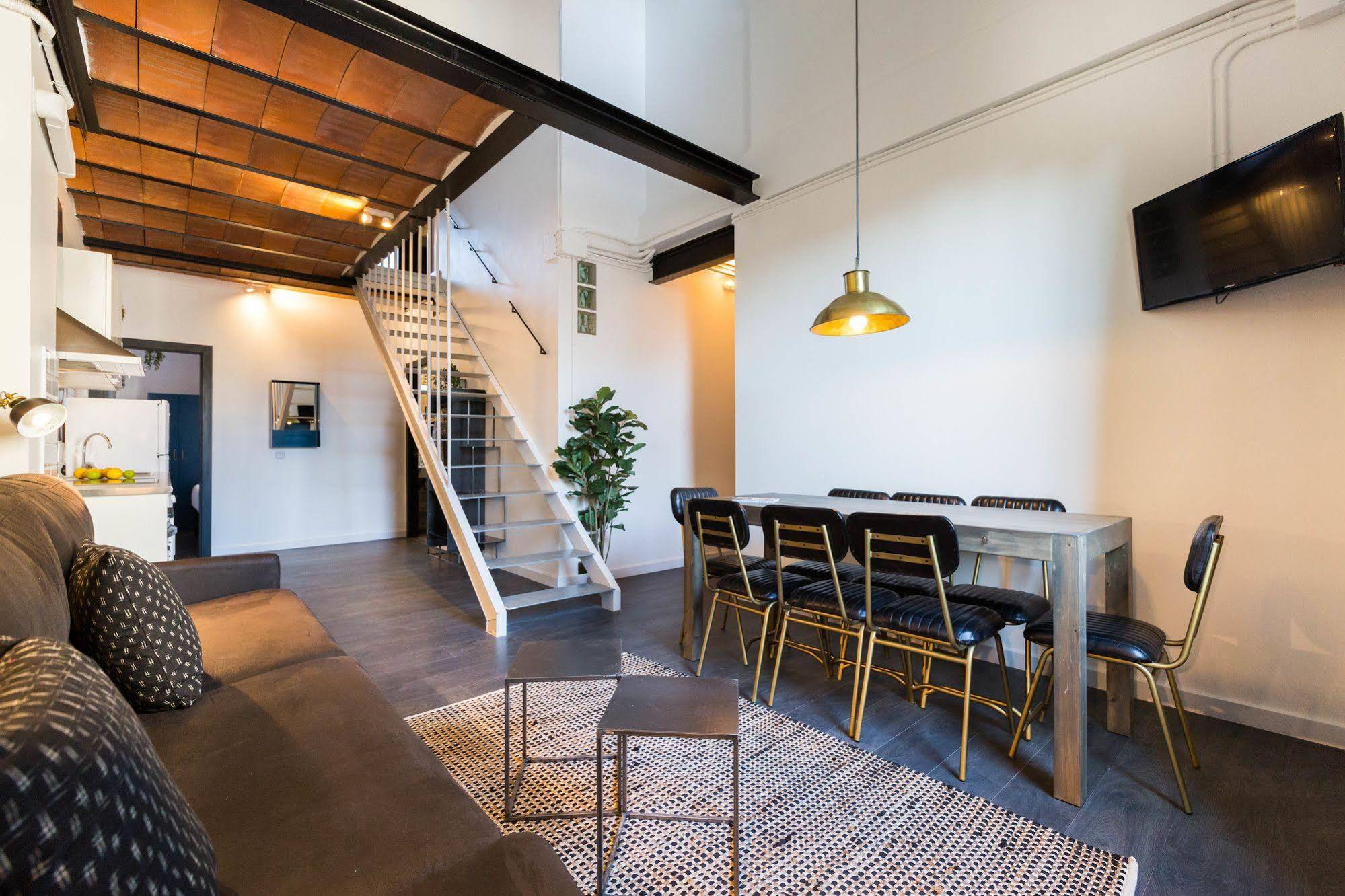 No 23 - The Streets Apartments