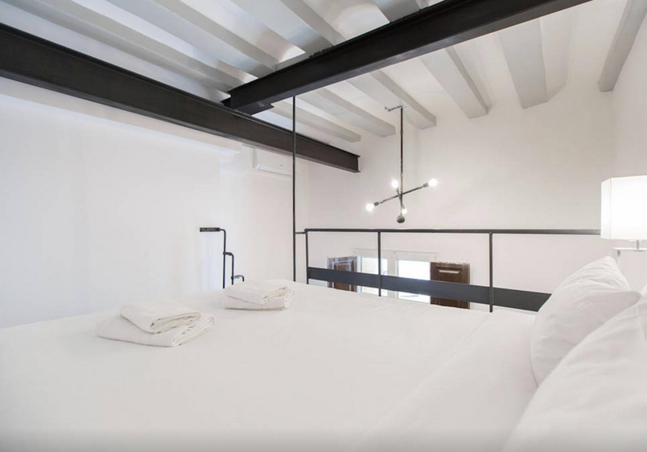No 5 - The Streets Apartments Barcelona