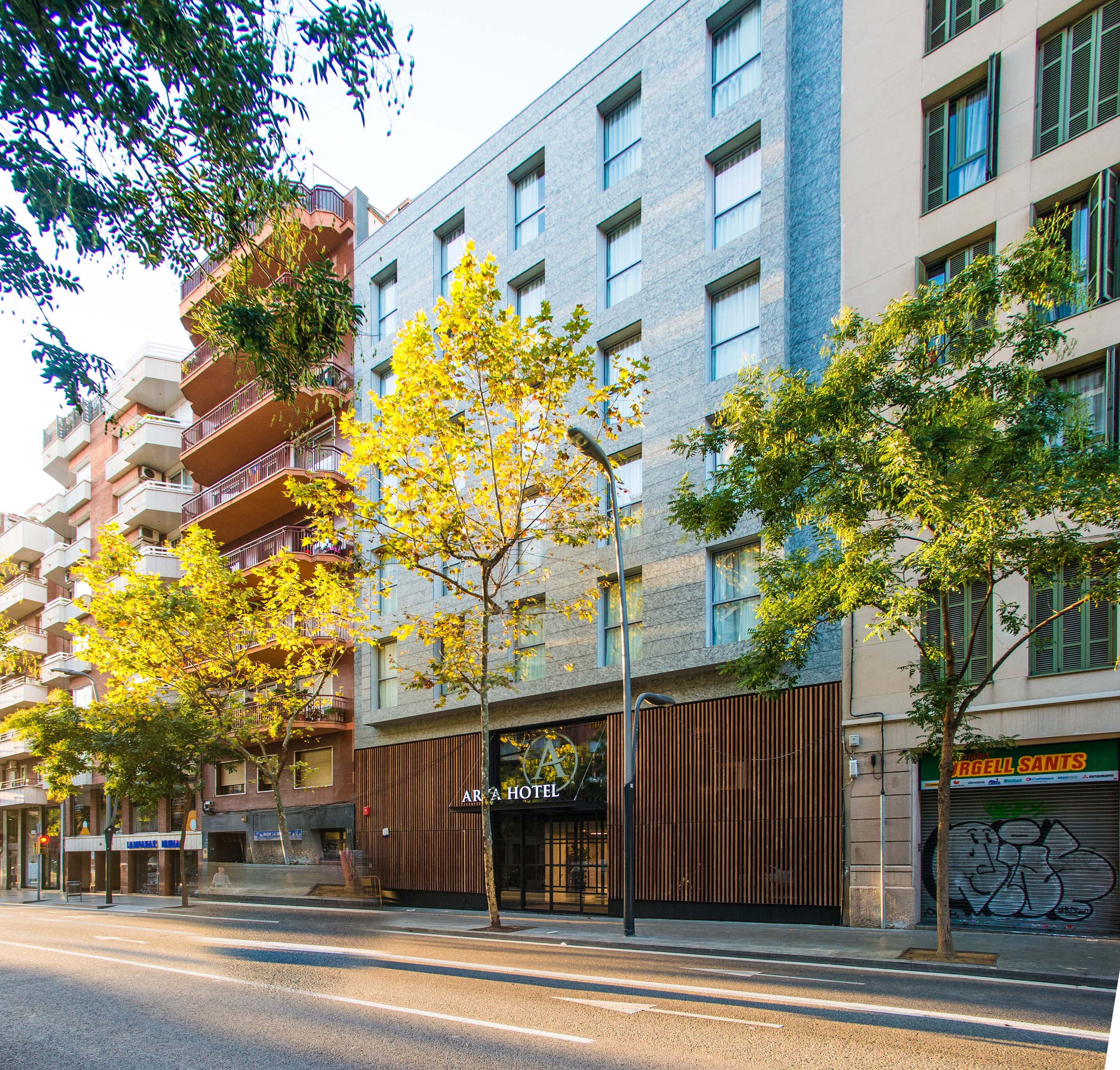 Arya Stadium Hotel