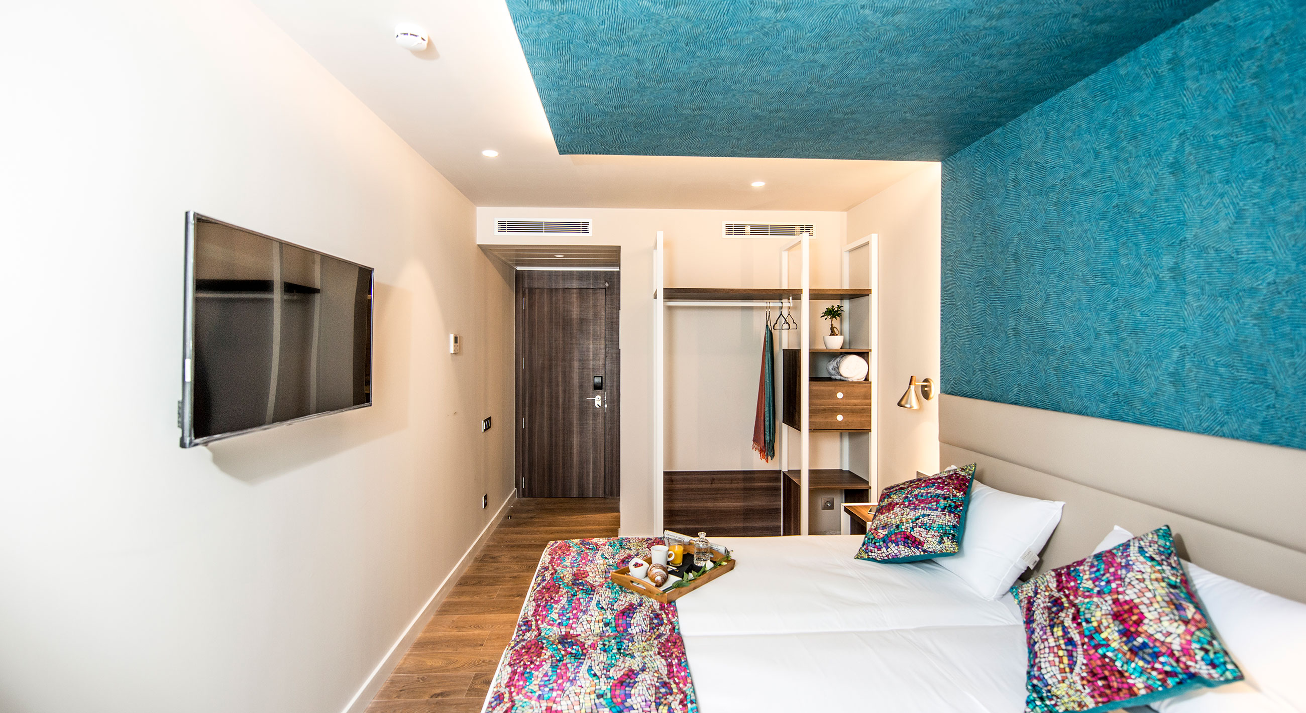 Arya Stadium Hotel