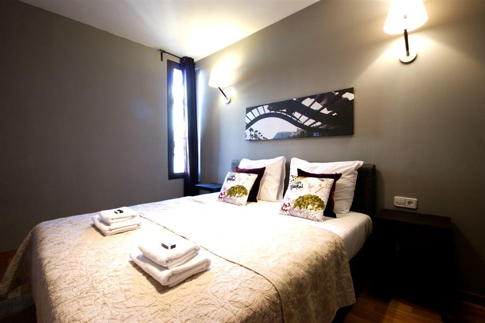 Paseo de Gracia Apartments