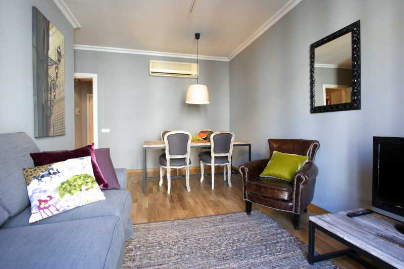 Paseo de Gracia Apartments