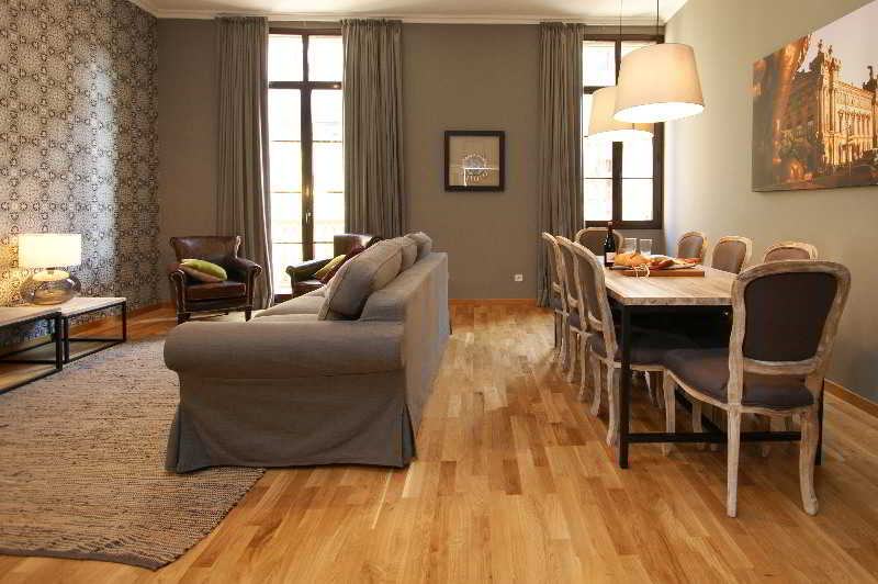 Paseo de Gracia Apartments