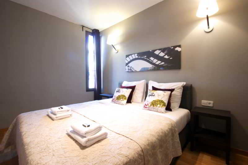 Paseo de Gracia Apartments