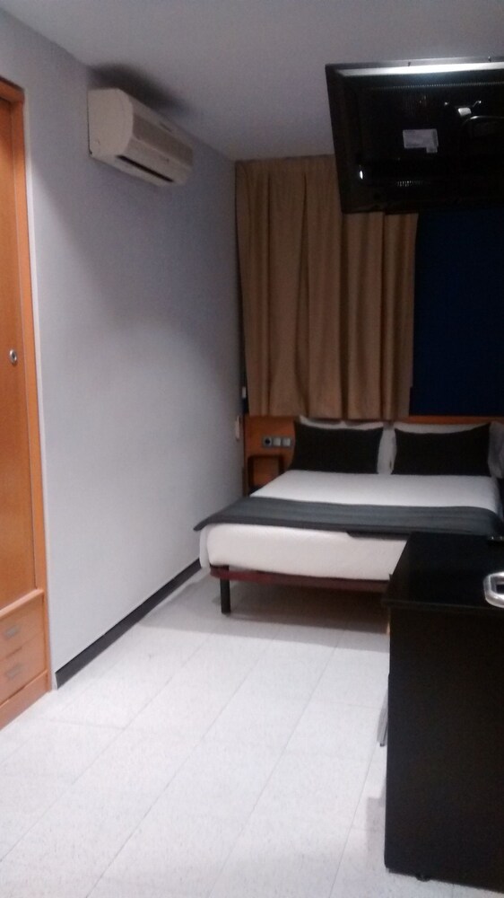 Pension Hostal Apolo