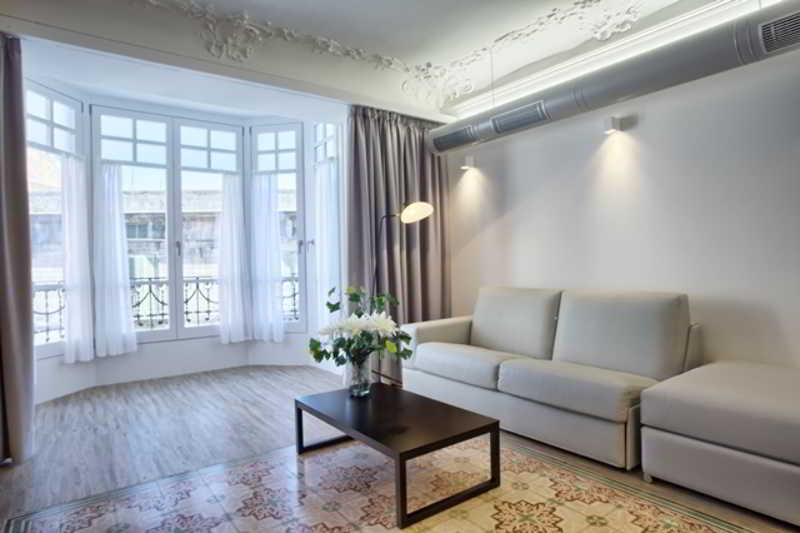 Portaferrissa Apartments